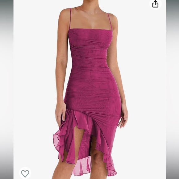 Y2K ruffle strap maxi dress in color Fuschia. Size M - Picture 7 of 7